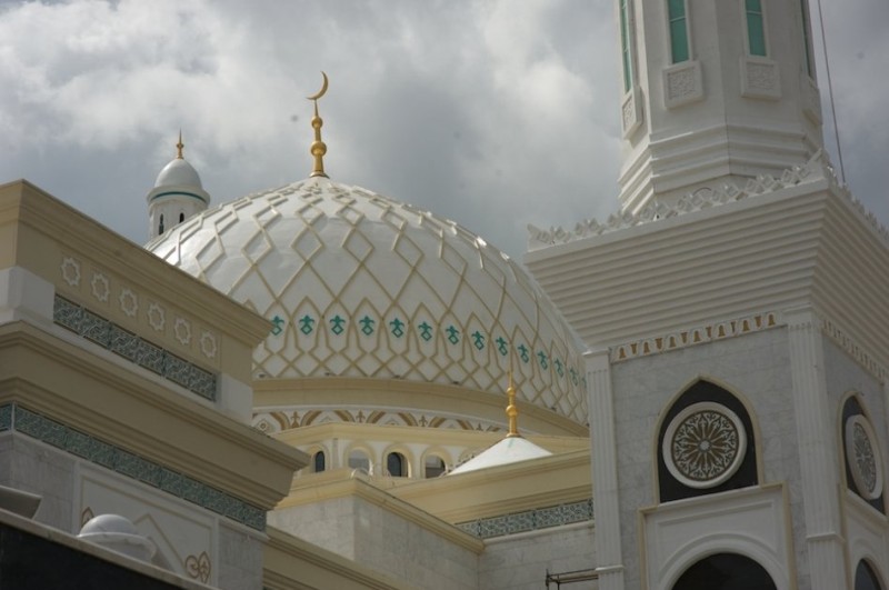 Хазрет Султан (Hazret Sultan), соборная мечеть в Астане, Казахстан, крупнейшая мечеть в Центральной Азии