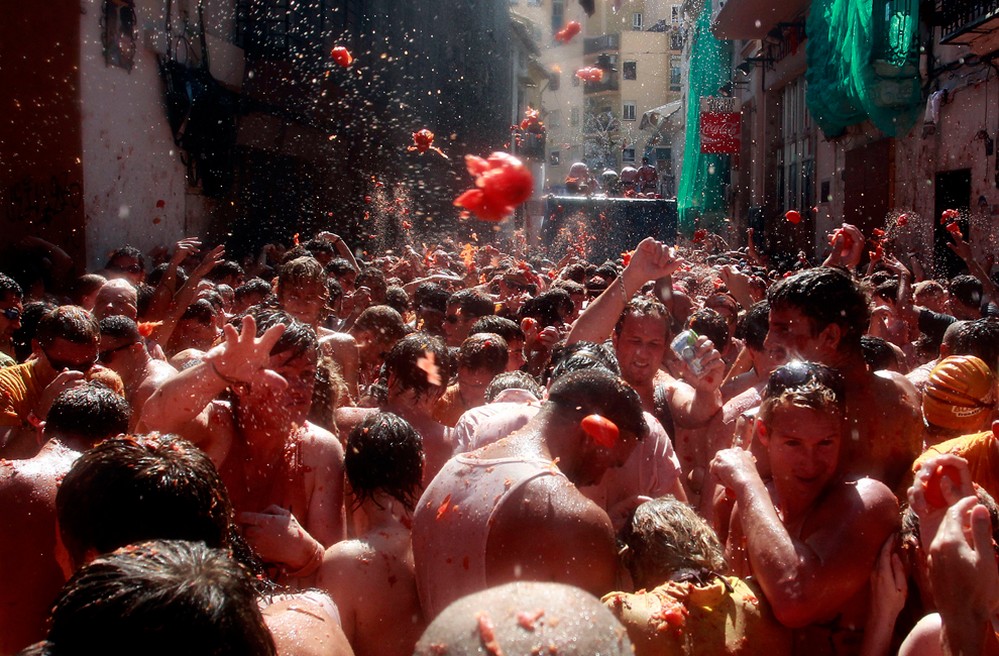 Томатина - праздник томатов, Испания