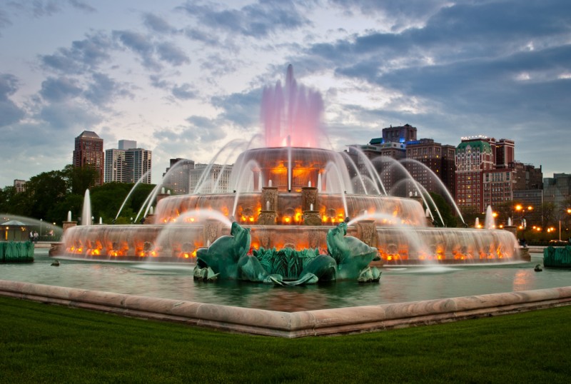 Букингемский фонтан (Buckingham Fountain), Чикаго, (штат Иллинойс, США)