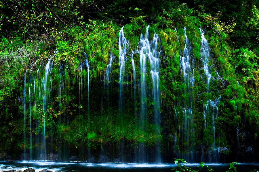 Водопад Мосбрей (Mossbrae Falls), Дансмьюир, Северная Каролина, США