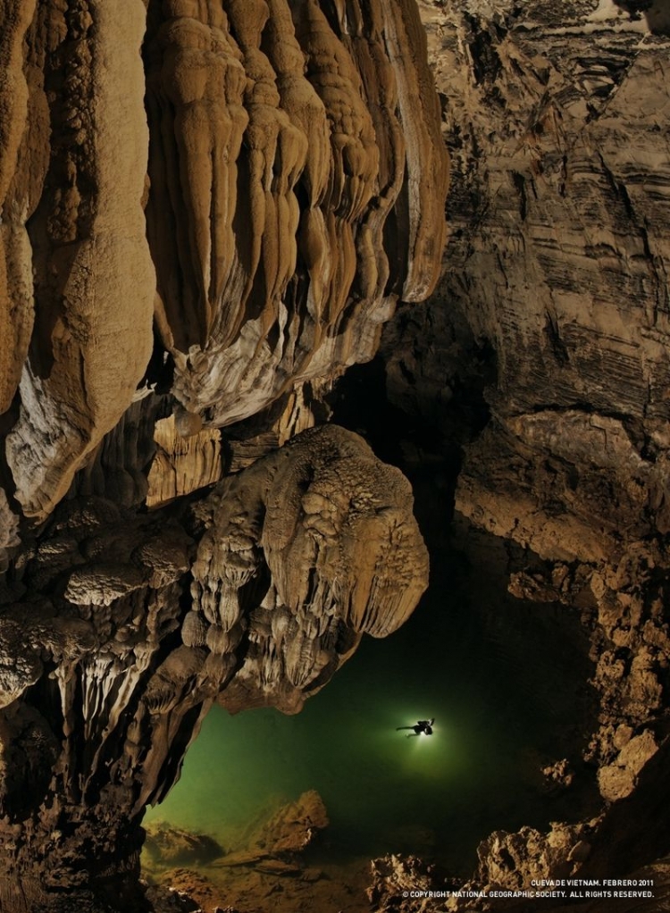 Пещера Шондонг (Hang Son Doong) - самая большая и красивая пещера в мире, Вьетнам,